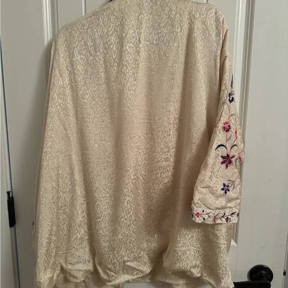 Kimono by Monsoon size XXL cream with embroidery. - Picture 5 of 5